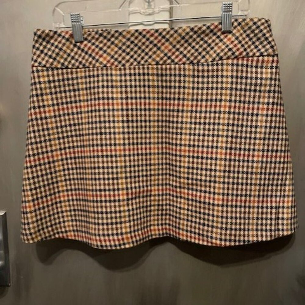 Retro School Girl Plaid Mini Skirt with buckle detail - Picture 12 of 16